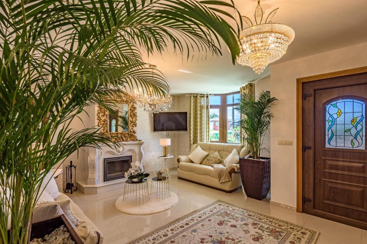 Casa Victoria Garden Con Jacuzzi Y Piscina Villa Caldas De Reis Eksteriør billede